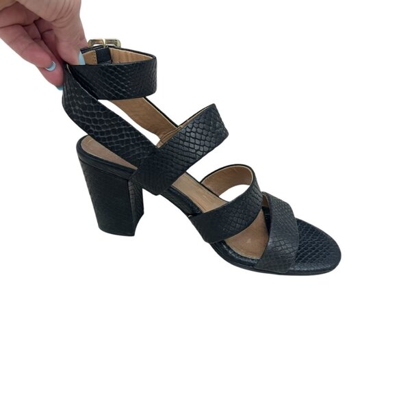 Vionic Shoes - Vionic Perk Blaire snake embossed Leather Heeled Strappy Sandals women's sz 9